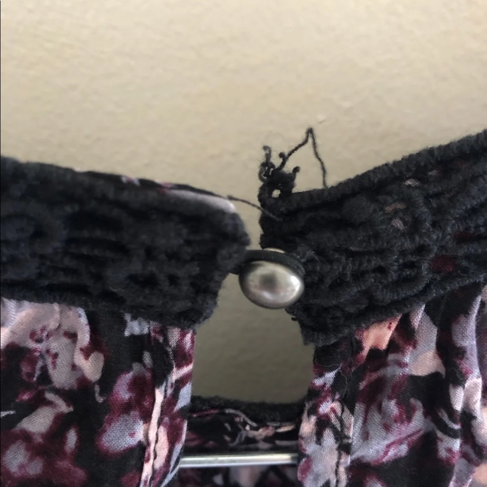 Floral blouse - Picture 5 of 5